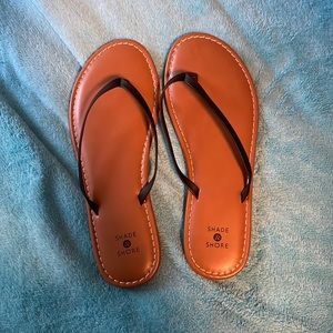 Brand new target shade shore flip flops